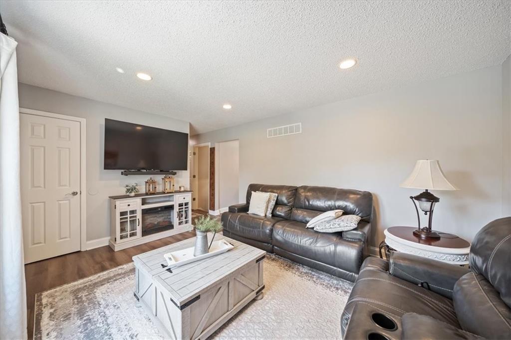 8412 NW Atkins Court