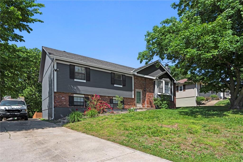4117 NW Delwood Drive