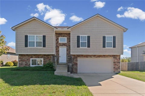 Photo of 11035 N Jefferson Street, Kansas City, MO 64155 (MLS # 2645530)