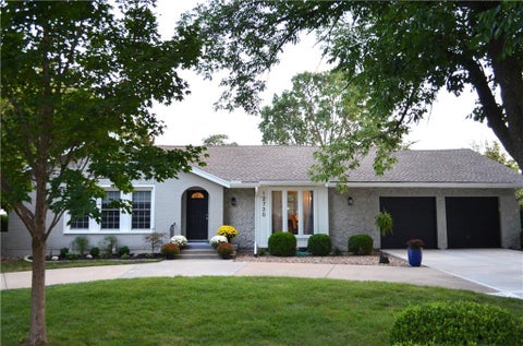 Photo of 12730 Overbrook Road, Leawood, KS 66209 (MLS # 2642708)