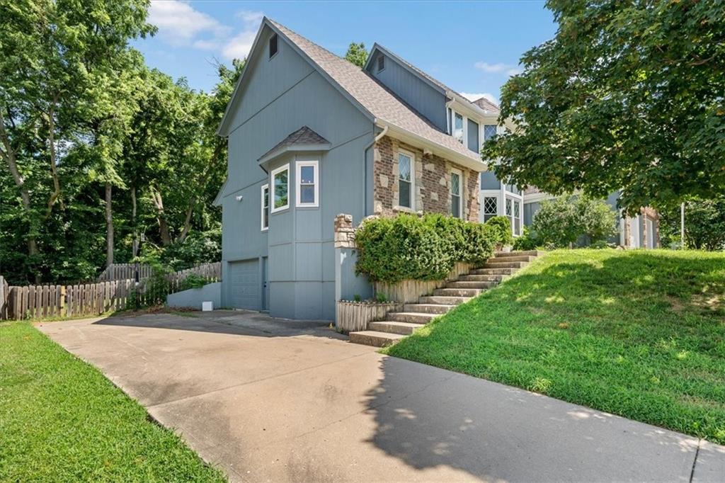 2925 NW Westbrooke Circle