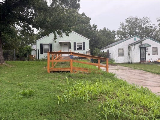 4421 COLLEGE AVE, KANSAS CITY, MO 64130 - Image f19174e09c3c4fe16cf1c8045c19fcd4/1255371993