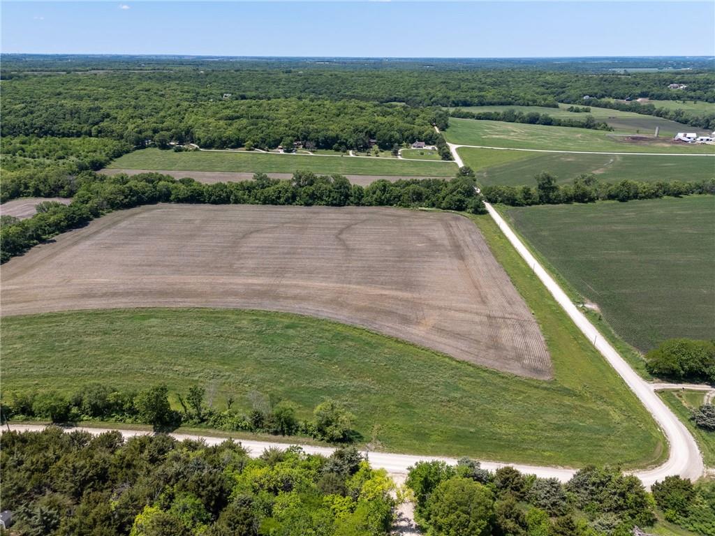 10.01 Acres M/L N 800 Road