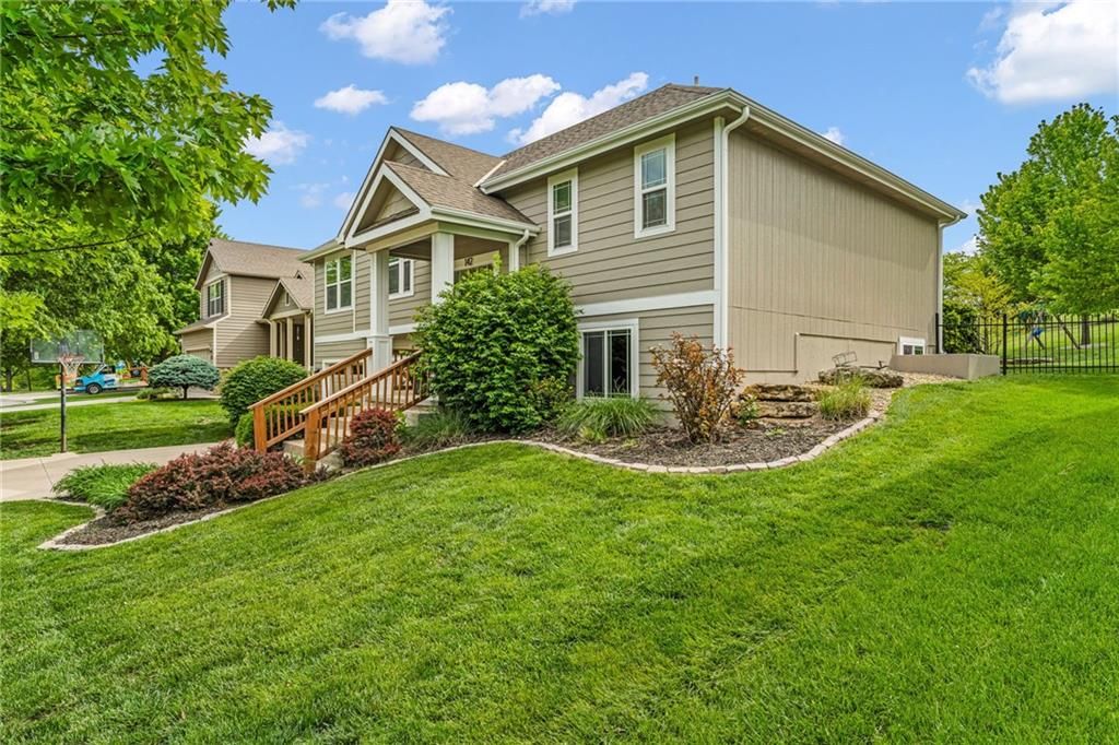 Photo of 142 Aspen Lane, Lawrence, KS 66049 (MLS # 2617845)