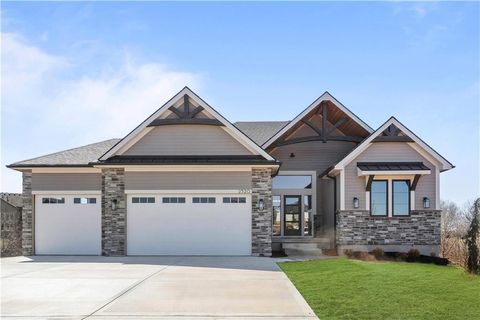 2520 NE Woodland Oak Circle, Lee\'s Summit, MO 64086 - MLS#: 2493369