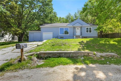 Photo of 1811 N 48th Street, Kansas City, KS 66102 (MLS # 2619271)