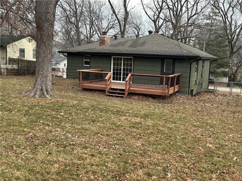 Tiny photo for 406 Melrose Street, Liberty, MO 64068 (MLS # 2594778)