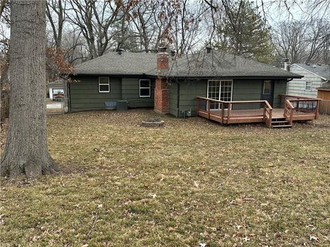 Tiny photo for 406 Melrose Street, Liberty, MO 64068 (MLS # 2594778)