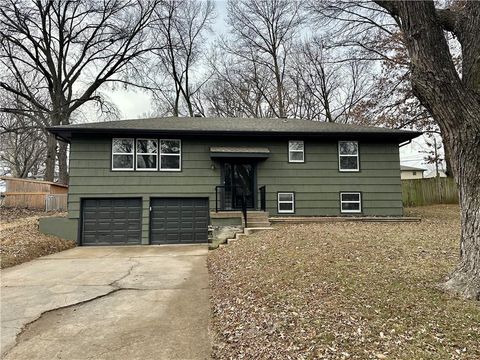 Tiny photo for 406 Melrose Street, Liberty, MO 64068 (MLS # 2594778)