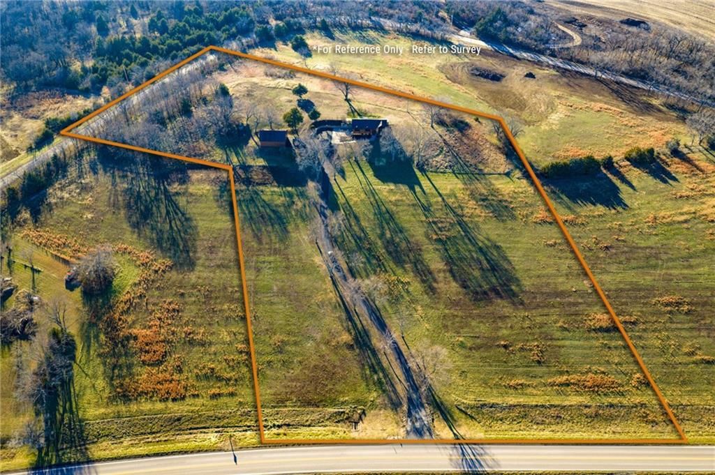 Photo of 6880 SE US 40 Highway, Tecumseh, KS 66542 (MLS # 2591670)