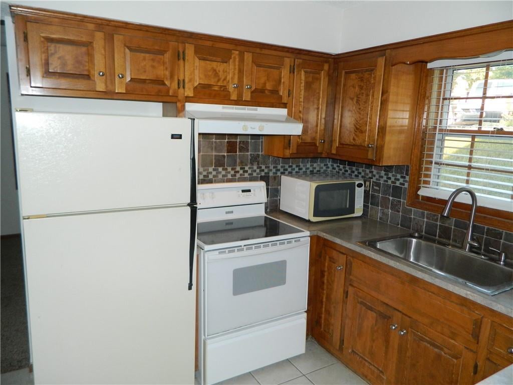 3619 Lakecrest Court