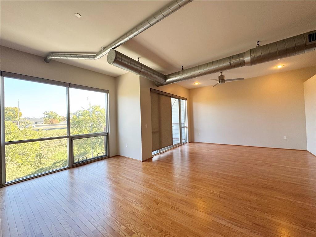 522 Locust Lane 302