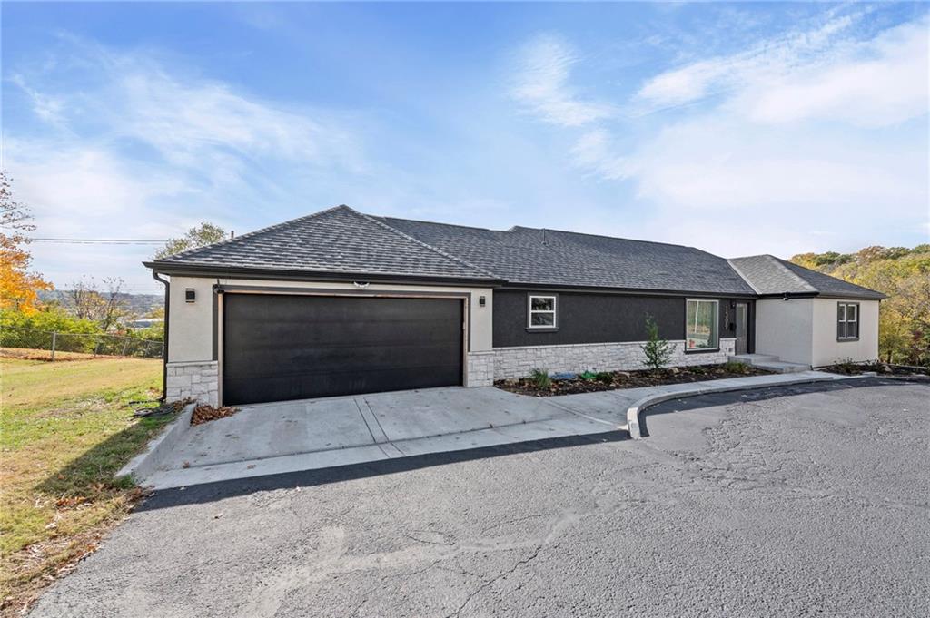 1309 W 100TH Terrace