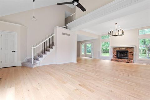 MLS: 2550302