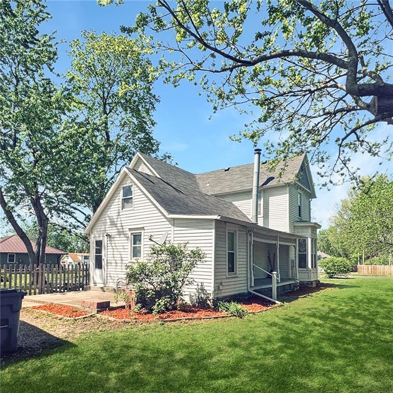 206 W Chestnut Street