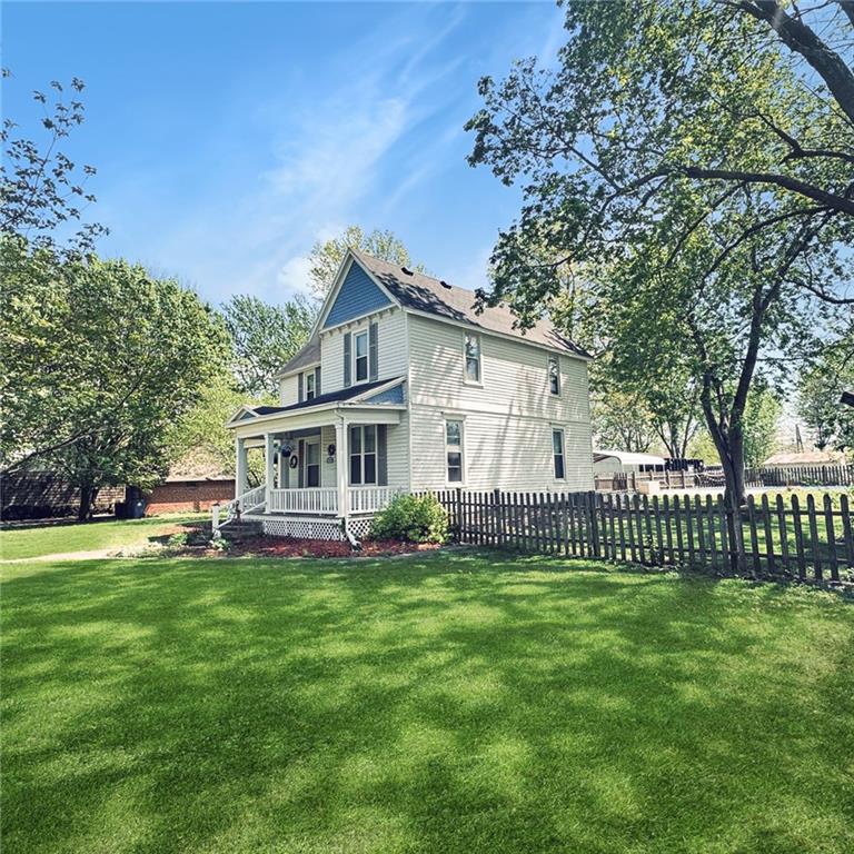 206 W Chestnut Street