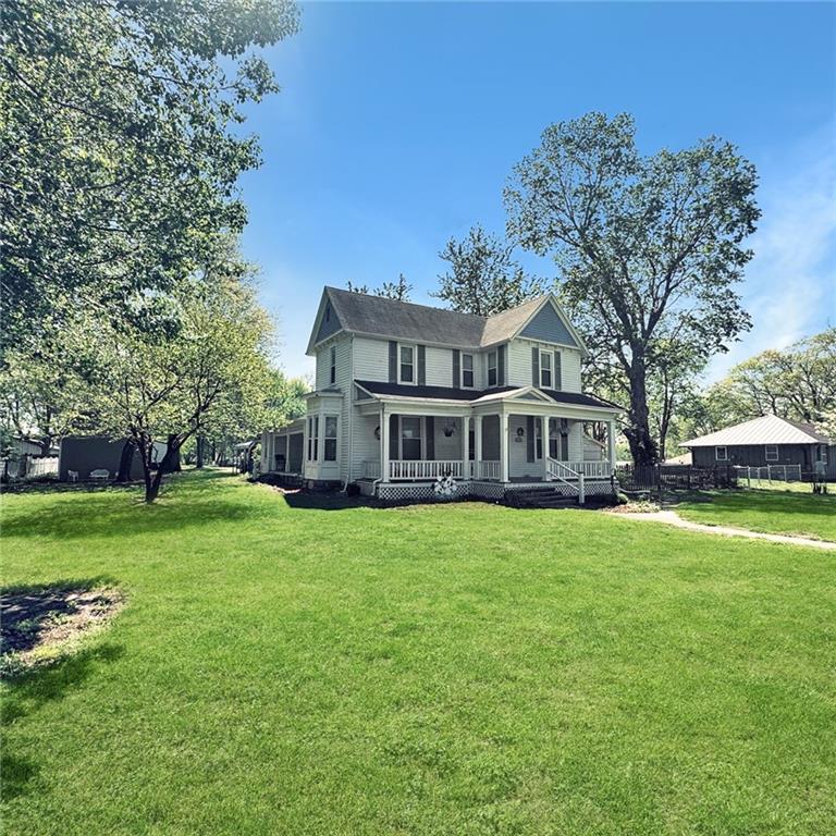 206 W Chestnut Street