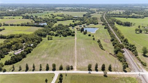 27627 W 335th Street Osawatomie KS 66064