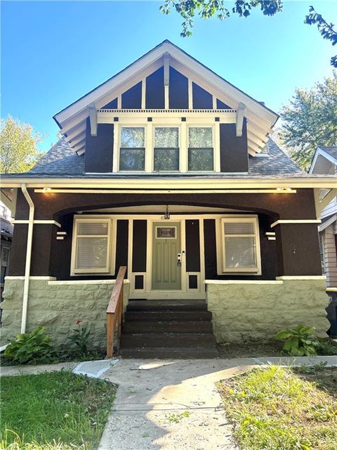 Photo of 4031 S benton Avenue, Kansas City, MO 64130 (MLS # 2648411)