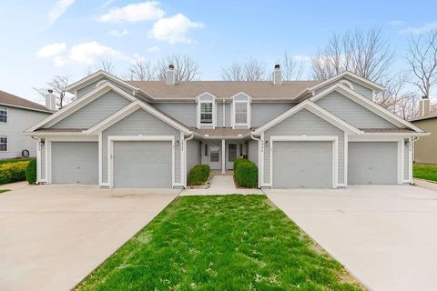 Photo of 5932 NE Moonstone Drive #3B, Lees Summit, MO 64064 (MLS # 2605799)