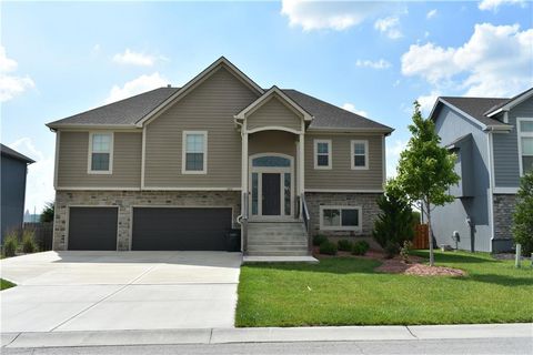 1652 Shadow Drive, Leavenworth, KS 66048 - #: 2543448