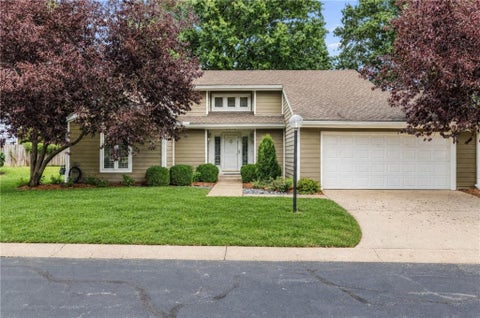 Photo of 2012 W 123rd Terrace, Leawood, KS 66209 (MLS # 2643149)