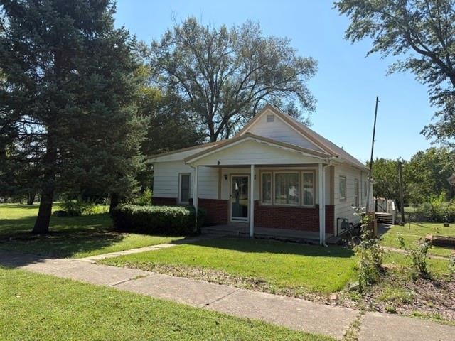 103 E 4th Street