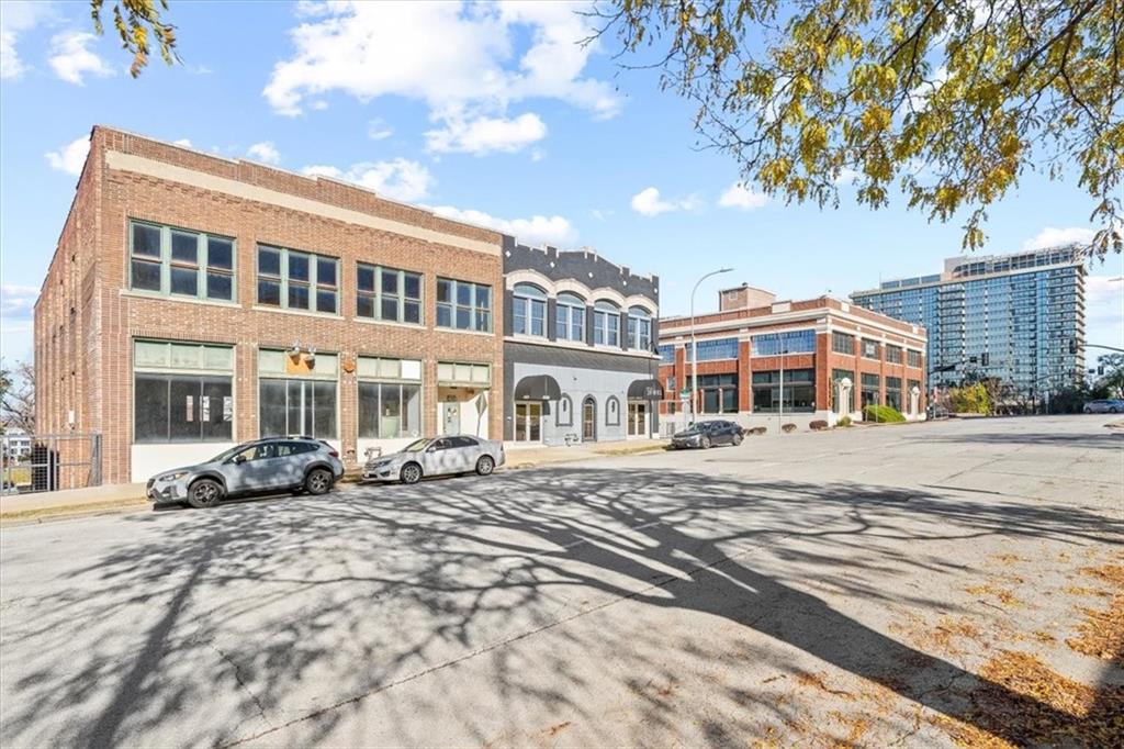 404 Admiral Boulevard