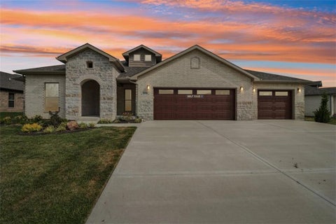 Photo of 18430 W 195th Terrace, Spring Hill, KS 66083 (MLS # 2648747)