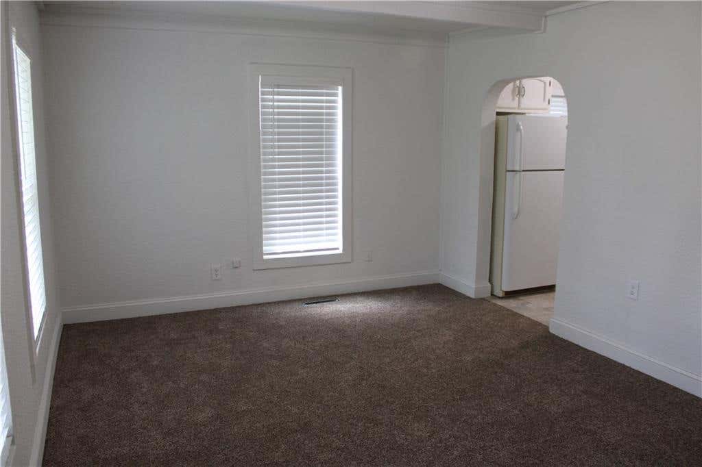 Photo of 515 E Jackson Street, Pittsburg, KS 66762 (MLS # 2632578)
