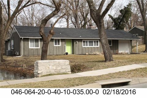 5904 W 79th Street Prairie Village KS 66208