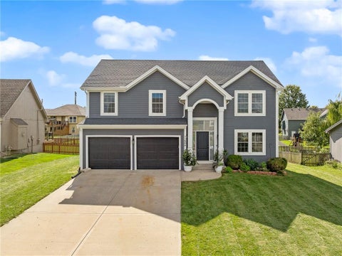 Photo of 11404 N Bristol Avenue, Kansas City, MO 64156 (MLS # 2643214)