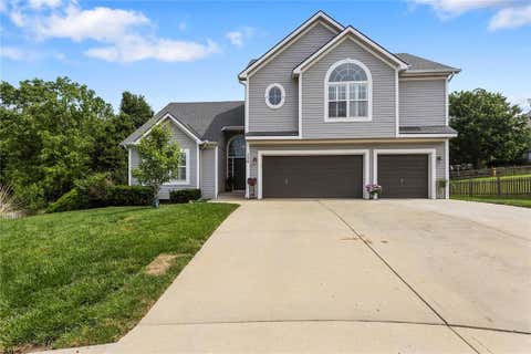 Photo of 756 Herrman Court, Liberty, MO 64068 (MLS # 2623955)
