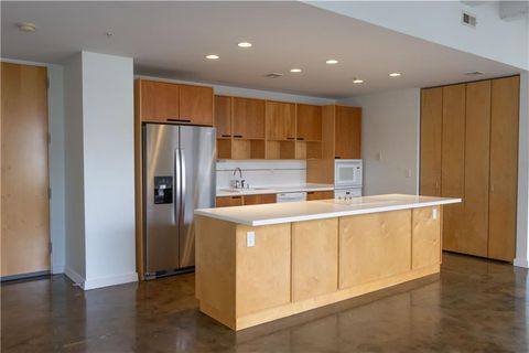 21 W 10th Street 5a Kansas City MO 64105