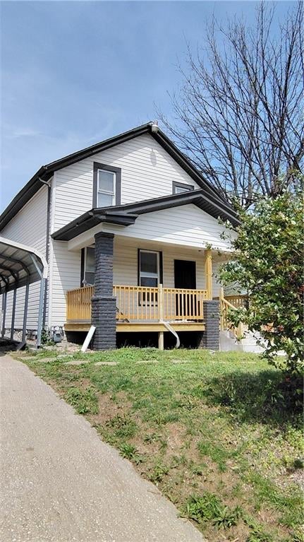 Photo of 1300 Barnett Avenue, Kansas City, KS 66102 (MLS # 2618563)