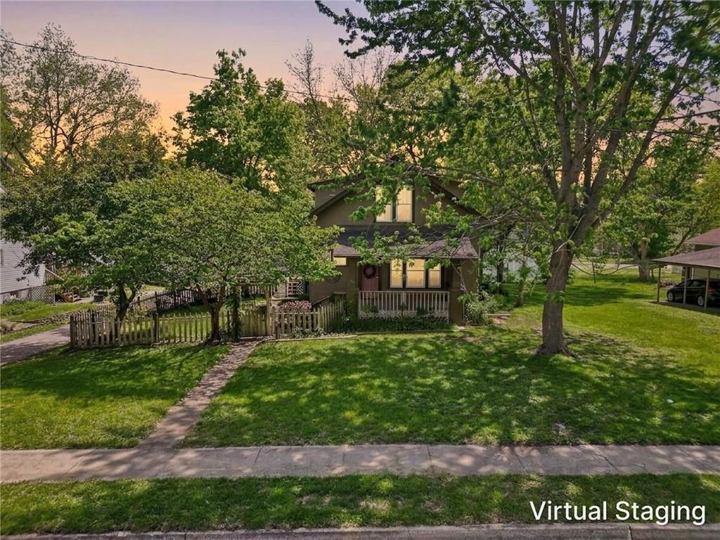 Photo of 301 W Washington Street, Harrisonville, MO 64701 (MLS # 2619008)