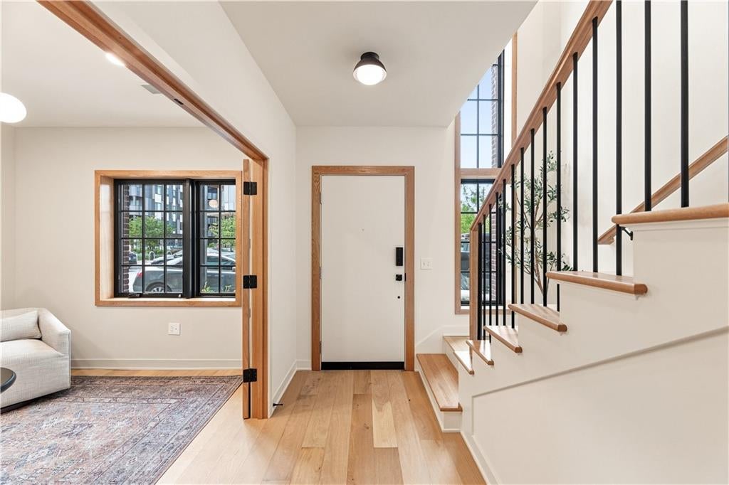 541 E 19th Street