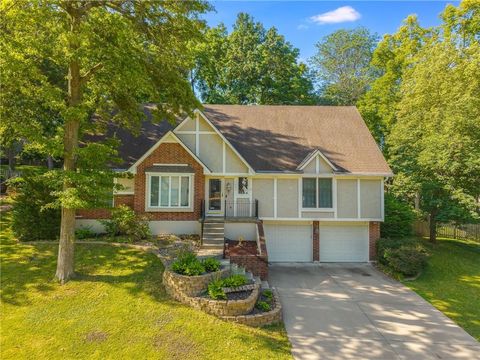 1602 NW Weatherstone Lane Blue Springs MO 64015