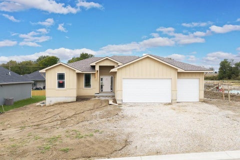Photo of 12940 Sewell Avenue, Kansas City, KS 66111 (MLS # 2647615)