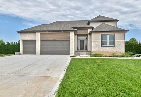 6039 Apache Drive Shawnee KS 66226