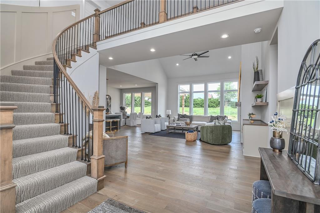 6039 Apache Drive