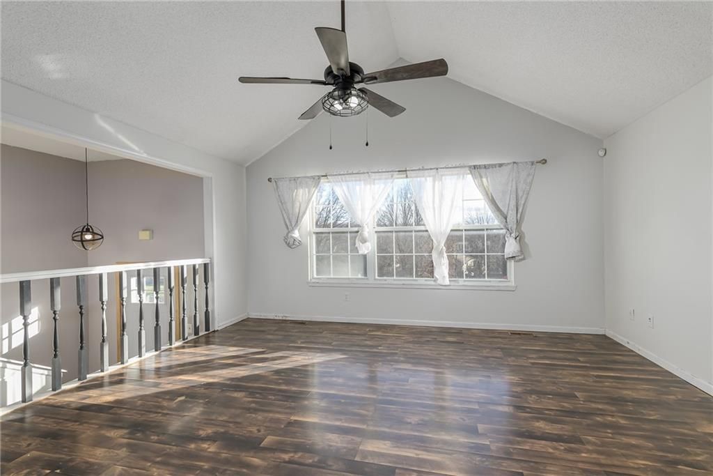 Photo of 2204 S 19th Terrace, Leavenworth, KS 66048 (MLS # 2592007)