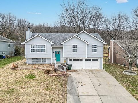 2204 S 19th Terrace Leavenworth KS 66048