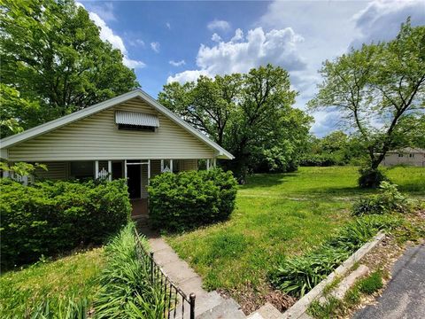 2429 S 13TH Street Kansas City KS 66103