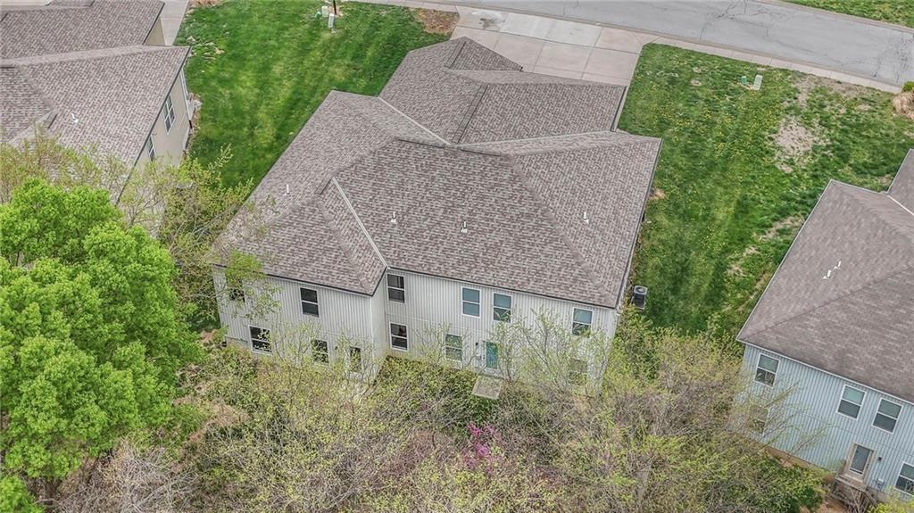 3301-3303 N 103rd Terrace