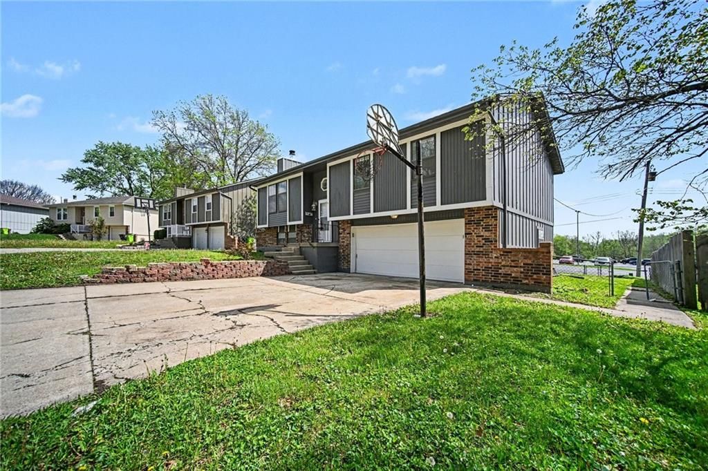 Photo of 118 Nanette Street, Belton, MO 64012 (MLS # 2614377)