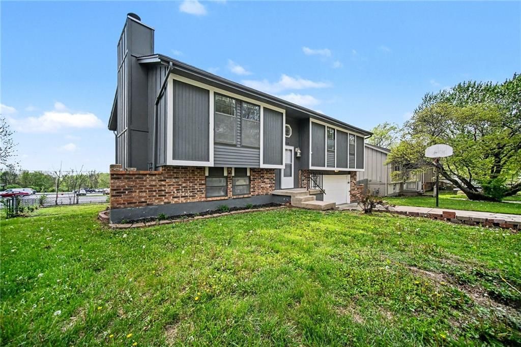 Photo of 118 Nanette Street, Belton, MO 64012 (MLS # 2614377)