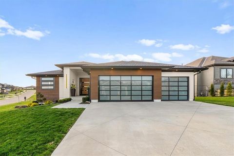 22530 W 87th Terrace Lenexa KS 66227