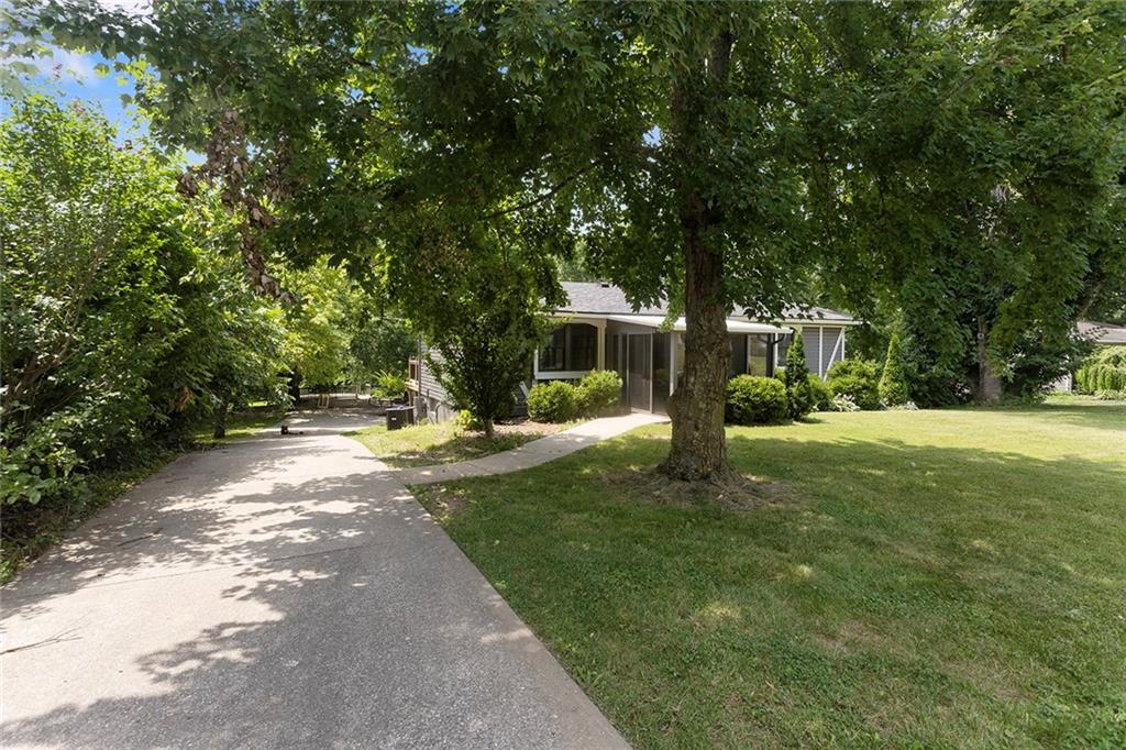 913 Roncelli Road