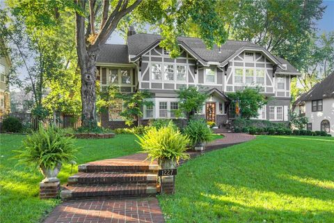 1227 Huntington Road Kansas City MO 64113